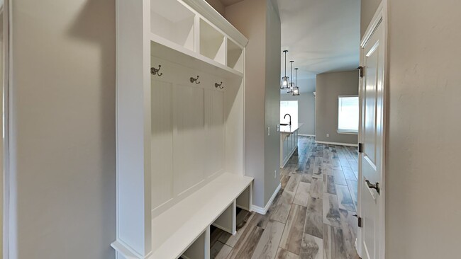 Building Photo - Spectacular 3 Bedroom 2 Bathroom Home in Britton Farms (Yukon Schools)