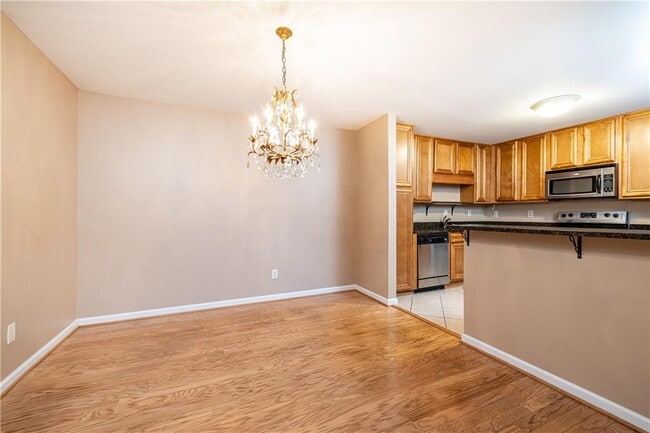 Building Photo - 1468 Briarwood Rd NE