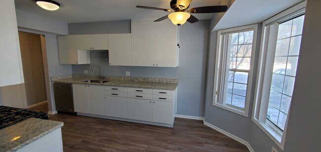Building Photo - 3525 Princeton Ave