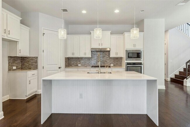 Building Photo - 11813 Quintana Cove