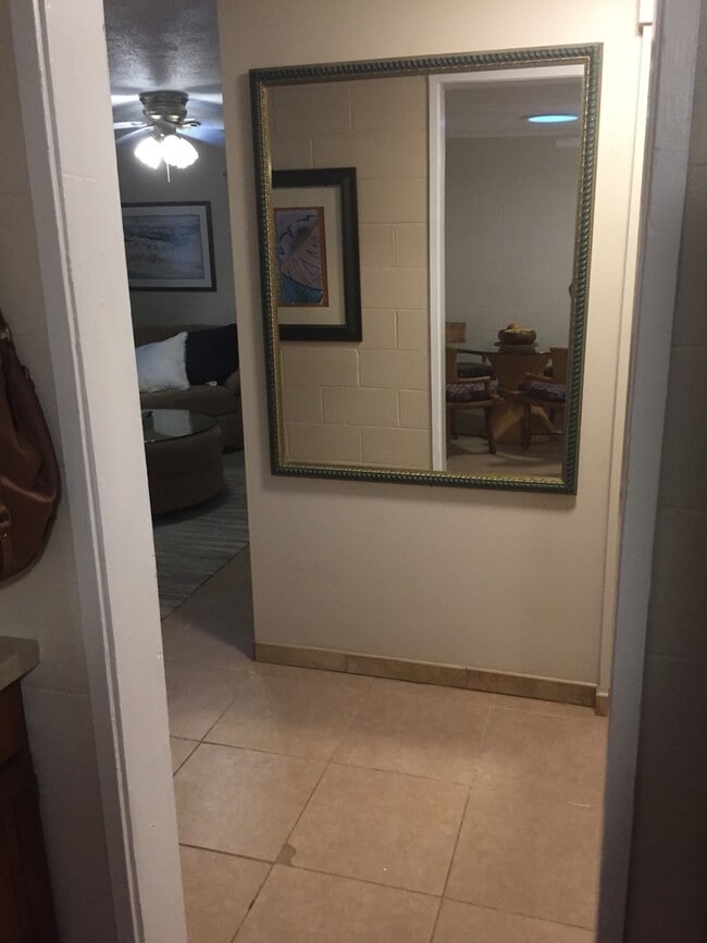 Building Photo - Waiehu Beach Rd- 2bed/2bath Ohana