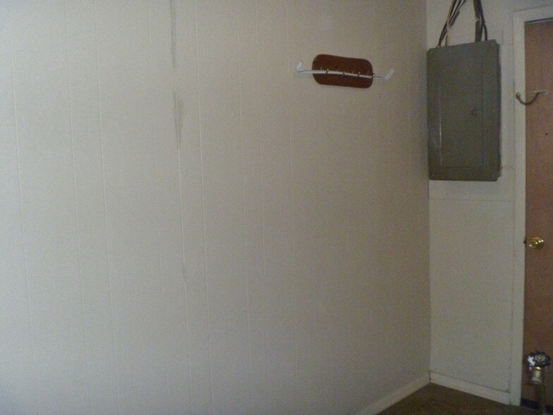 Building Photo - 1006 E Grant St