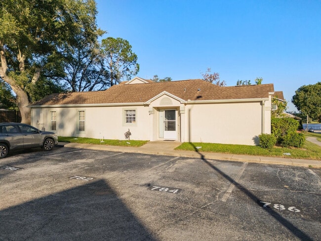 Building Photo - 782 Olympic Cir