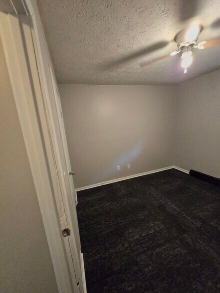 Building Photo - 3047 Simpson Rd