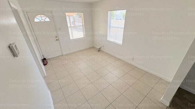 Building Photo - 2 bedroom 1 bathroom home near 34th St/ Chester Ave