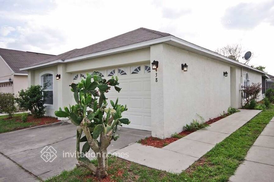 Building Photo - 438 Cadenza Dr