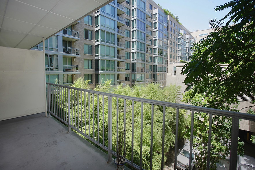 Building Photo - 2201 L St NW