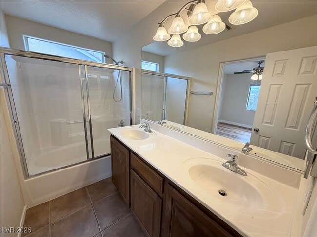 Building Photo - 10977 African Sunset St