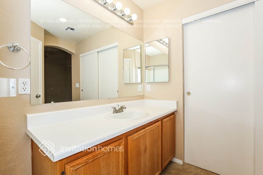 Building Photo - 115 Quailbush Dr