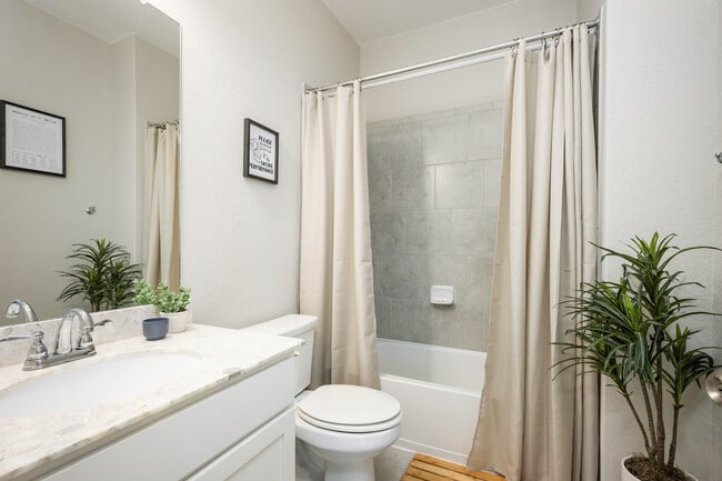 Building Photo - 17339 Moscato