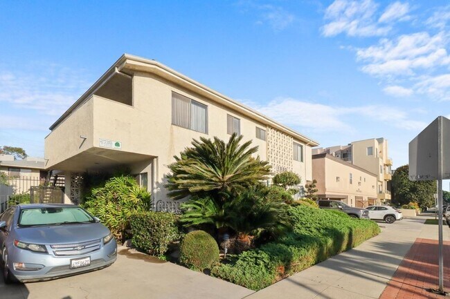 Building Photo - 1822 Corinth Avenue,