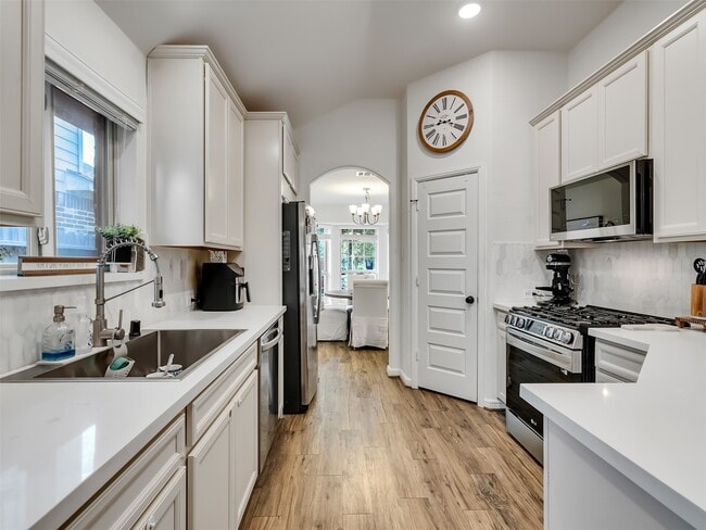 Building Photo - 4827 Ladona Ct