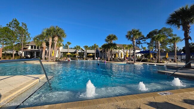 Building Photo - 644 Farmfield Dr