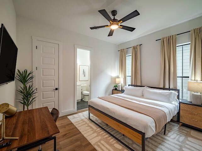 Building Photo - 1305 E 27th St