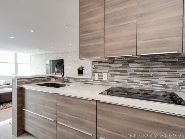 Building Photo - 888 Intracoastal Dr