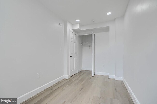 Building Photo - 1120 Montpelier St