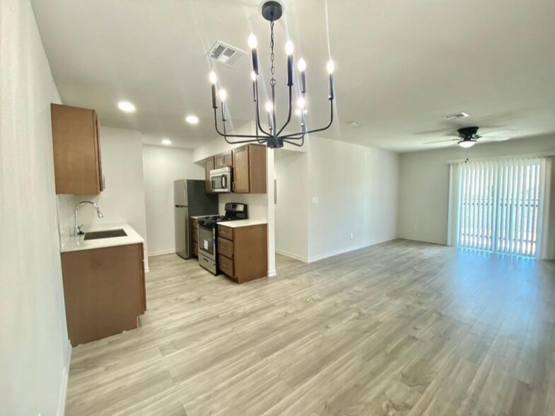 Interior Photo - Legacy @64th