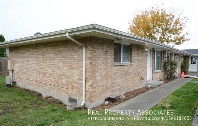 Primary Photo - 2217 F St SE