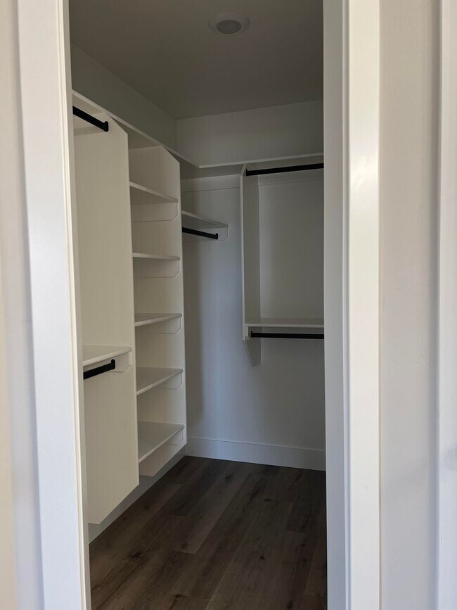 Building Photo - BRAND NEW 4 Bed, 2.5 bath home in Rexburg ...