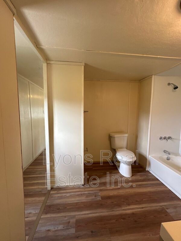 Building Photo - 2268 Carlisle Ln