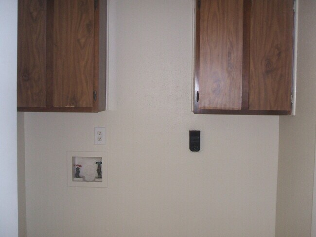 Building Photo - 5920 Mission Sunrise