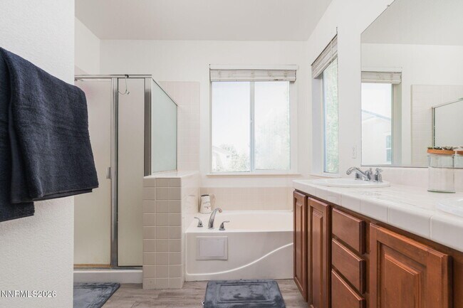 Building Photo - 6960 Rioja Ct