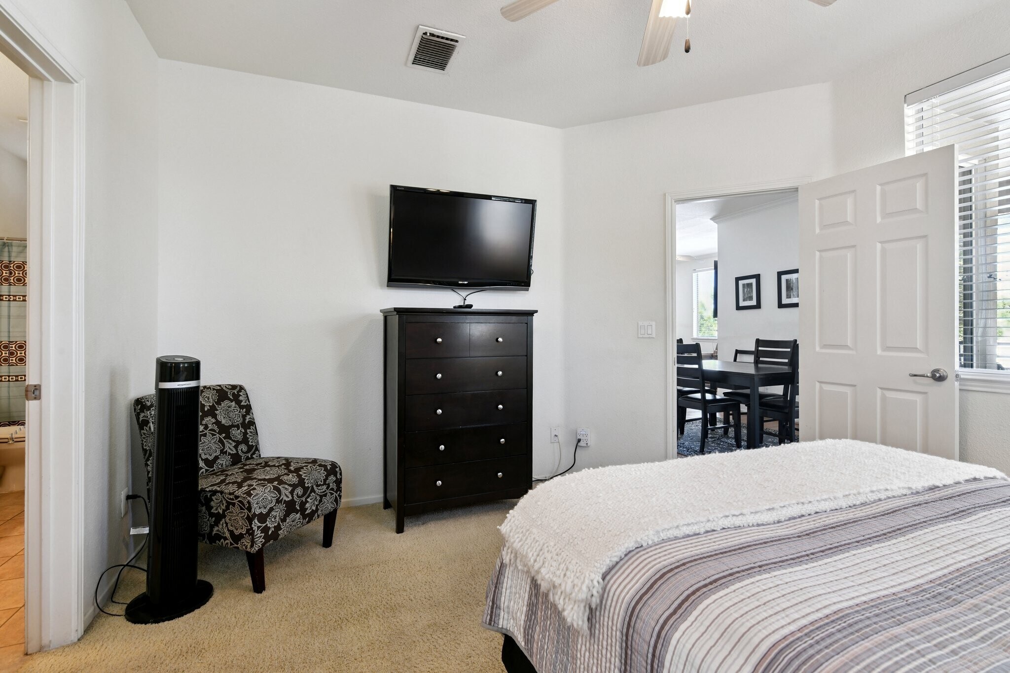 Building Photo - 7009 E Acoma Dr