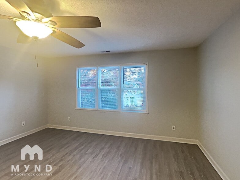 Building Photo - 2701 Moorsfield Ct