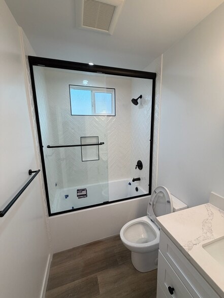 Building Photo - 10909 Morrison St