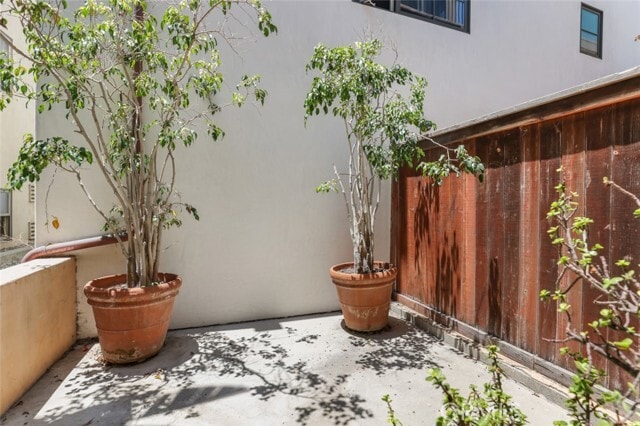 Building Photo - 209 Crest Dr