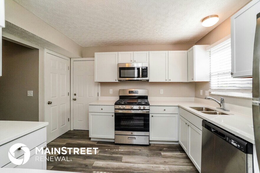 Building Photo - 3324 Gurtis Dr