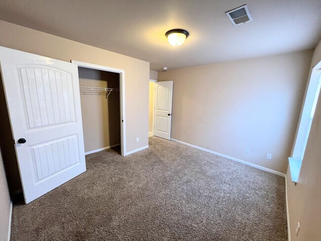 Building Photo - 184 Lyle Curtis Cir