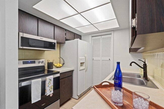 Building Photo - 206 Diamond Cove