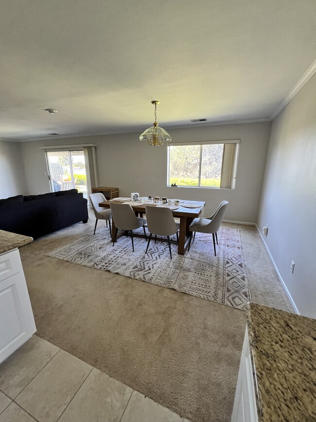 Building Photo - 6850 Clara Lee Ave