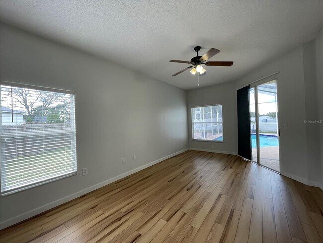 Building Photo - 1333 Flaxwood Ave