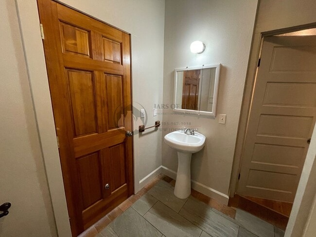 Building Photo - Charming House- Ready to Rent- Philomath