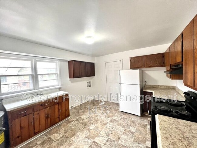 Building Photo - 623 Belle Vista Ave