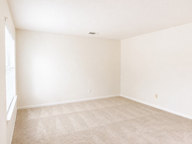 Building Photo - 13447 Blue Swallow Dr