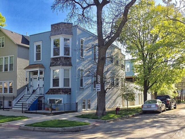 Building Photo - 3301 N Oakley Ave