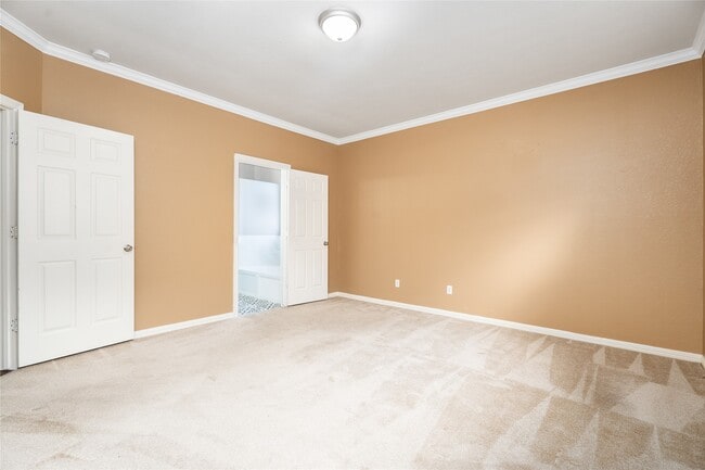 Building Photo - 6177 New Castle Ln