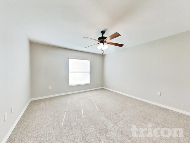 Building Photo - 77 Lake Ring Dr