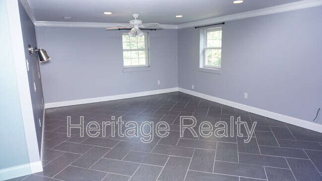 Building Photo - 529 Bardon Rd NW