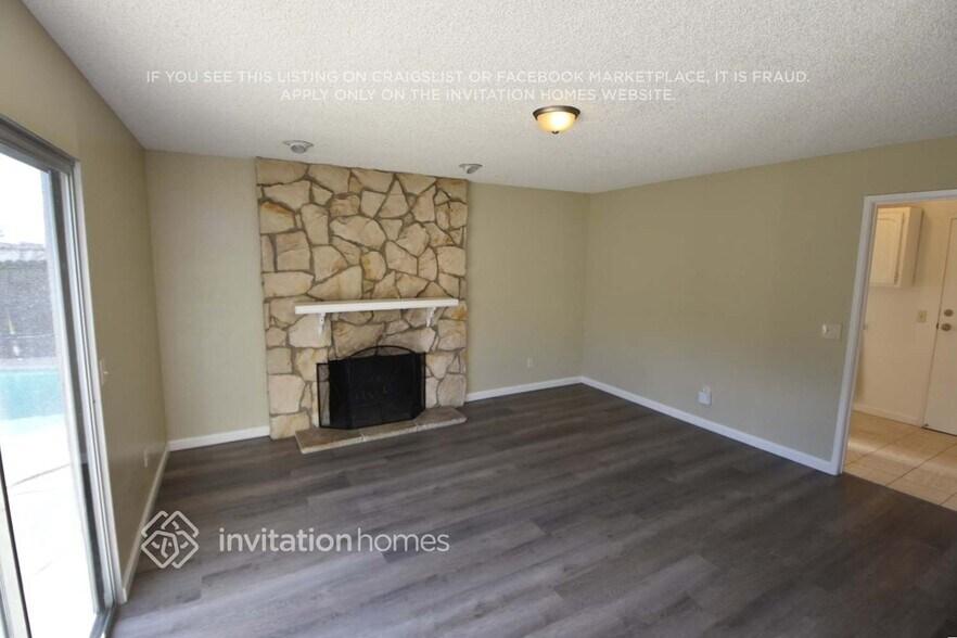 Building Photo - 1706 Barton Dr