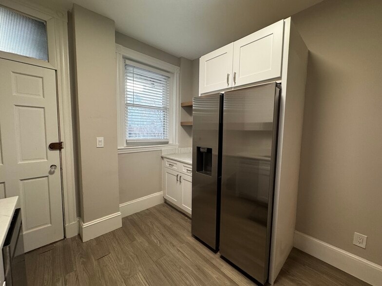 Building Photo - 6 Radcliffe Rd