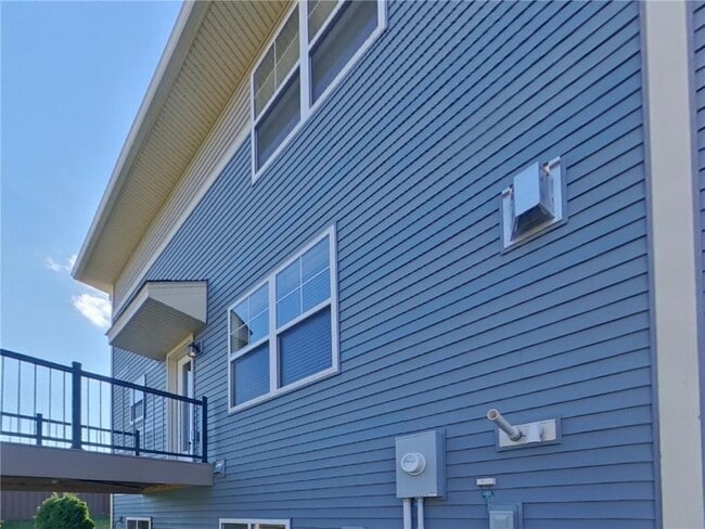 Building Photo - 9779 5th St Ln N