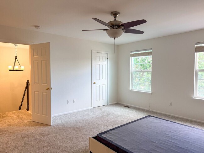 Building Photo - Beautiful, Spacious Home in Highlands Ranch