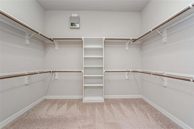 Building Photo - 2048 Brookmont Dr