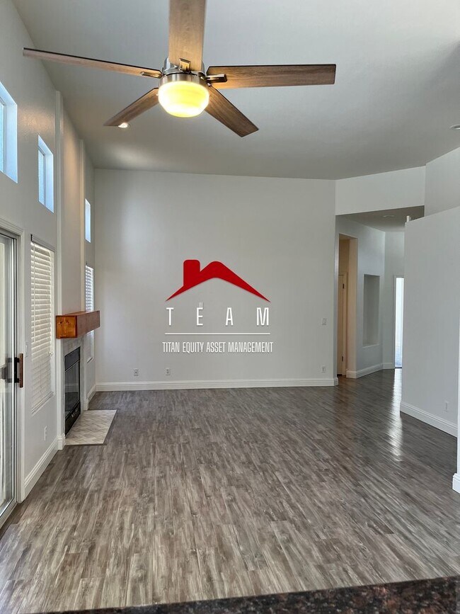 Building Photo - 5231 Del Vista Way