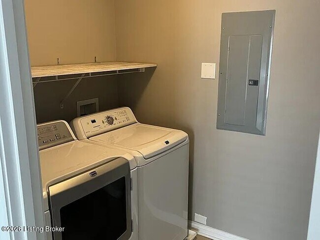 Building Photo - 10600 Norton Commons Walk