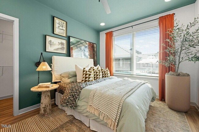 Building Photo - 3901 Capital Hills Dr